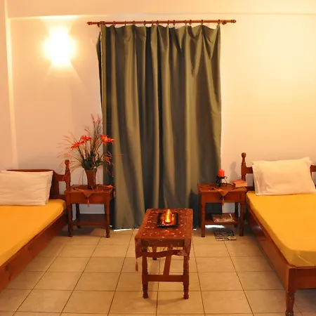 Haris Aparthotel 3*