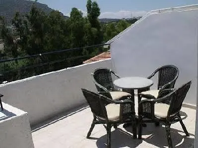 Aparthotel Haris 3*